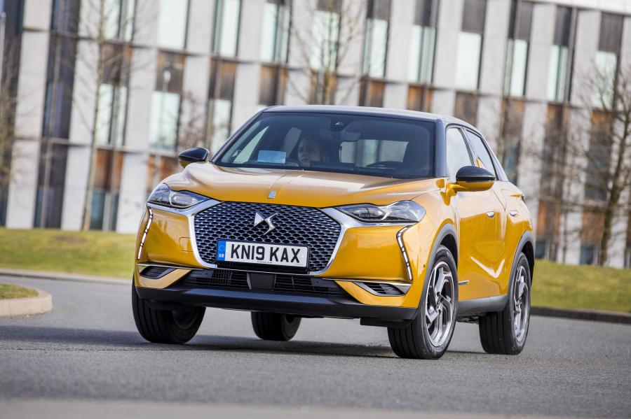  DS 3 Crossback Ultra Prestige 2019 года  (UK) (фото 9 из 13)